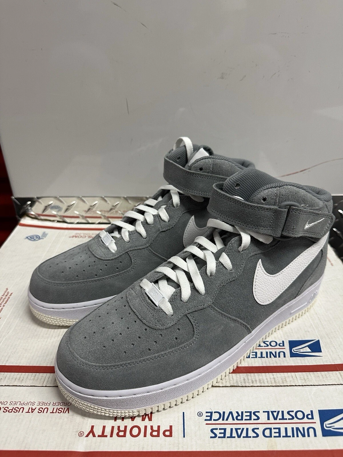 Modern Grey Streetwear Sneakers - Image 5