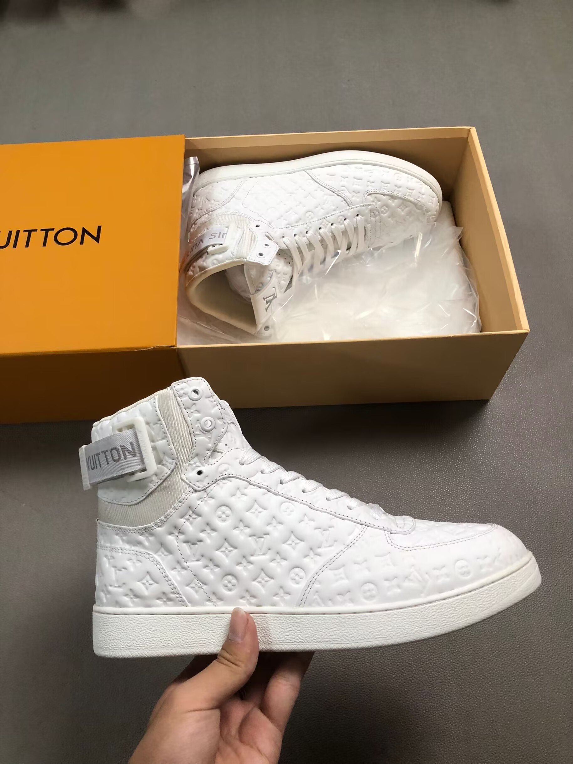White High-Top Sneaker Boot